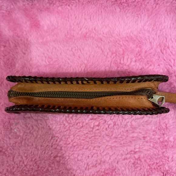 Vintage Antique Leather Hand Tooled Floral Pattern Zippered Purse Clutch - Picture 2 of 16